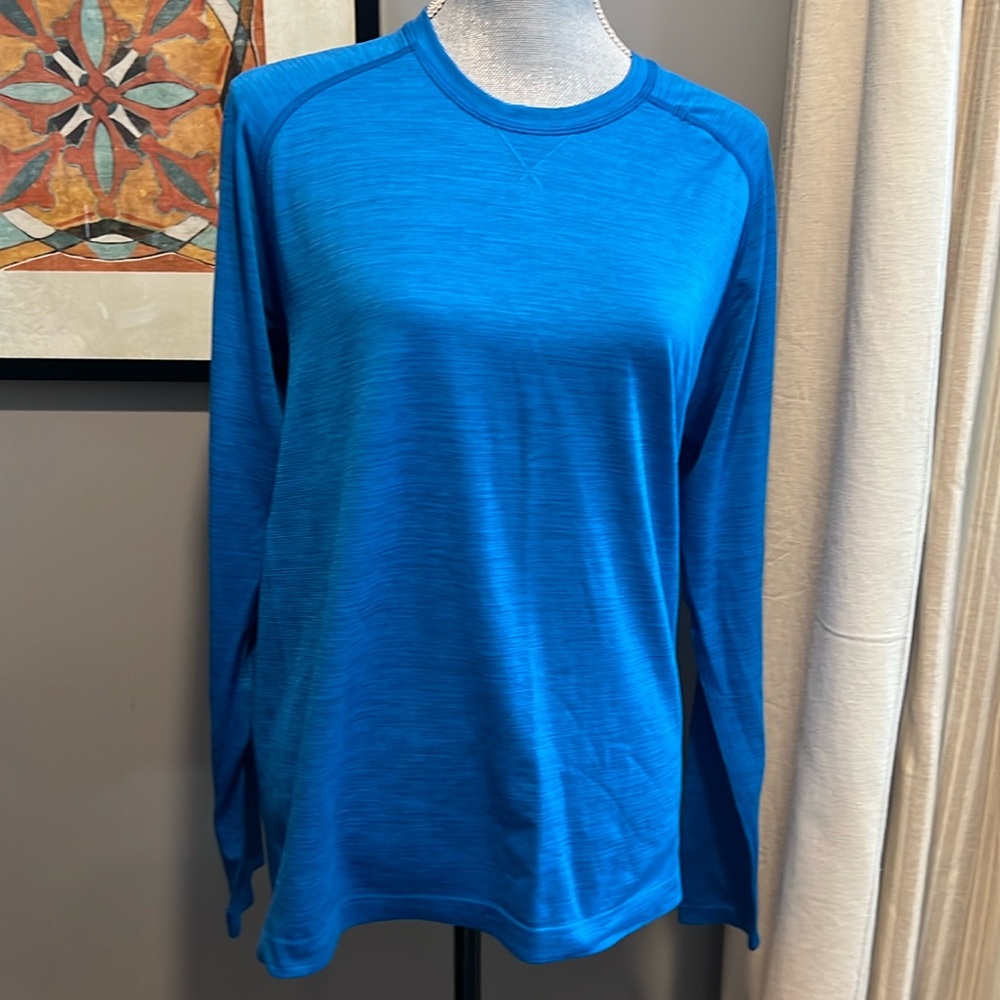 Blue lululemon shirt size medium